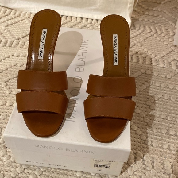 Manolo Blahnik sandals - Picture 2 of 14